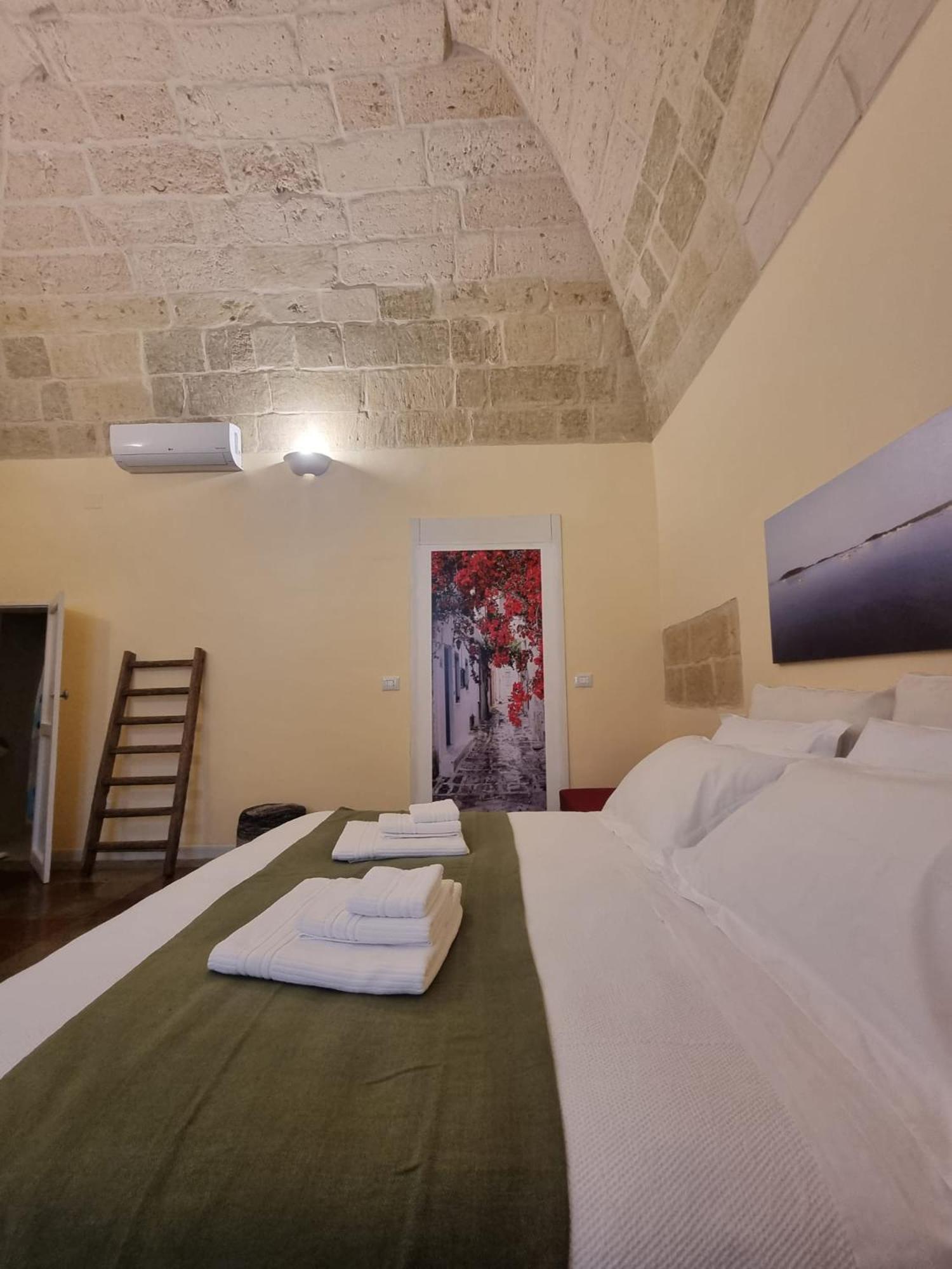 La Volta Bed & Breakfast Lecce Exterior photo